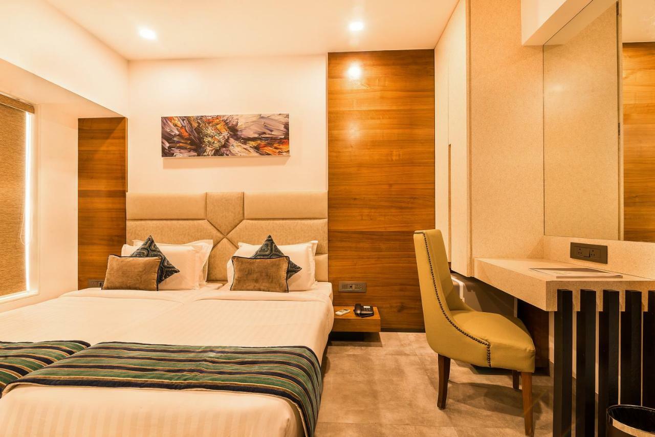 Hotel Wego Mumbai Exteriör bild