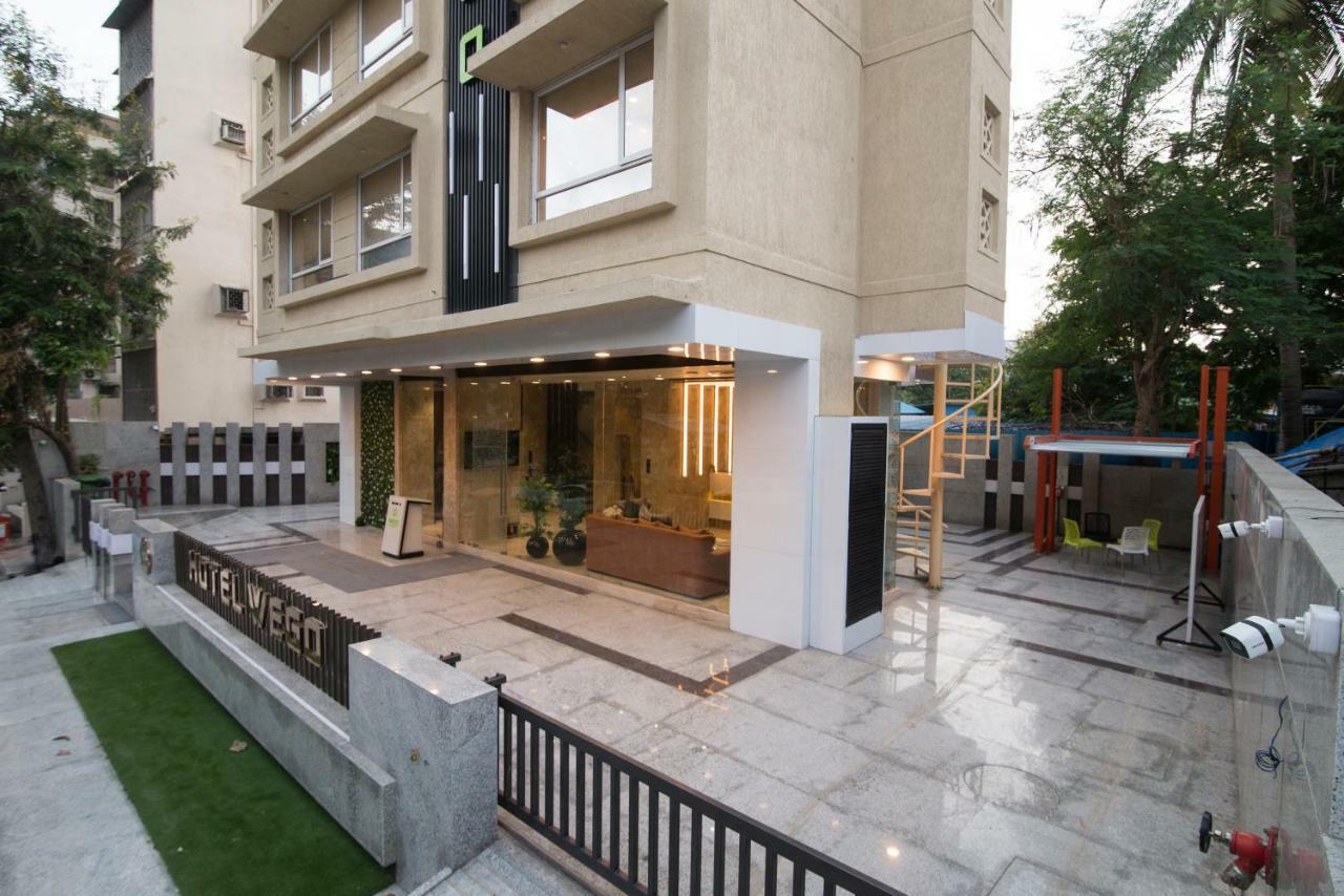 Hotel Wego Mumbai Exteriör bild